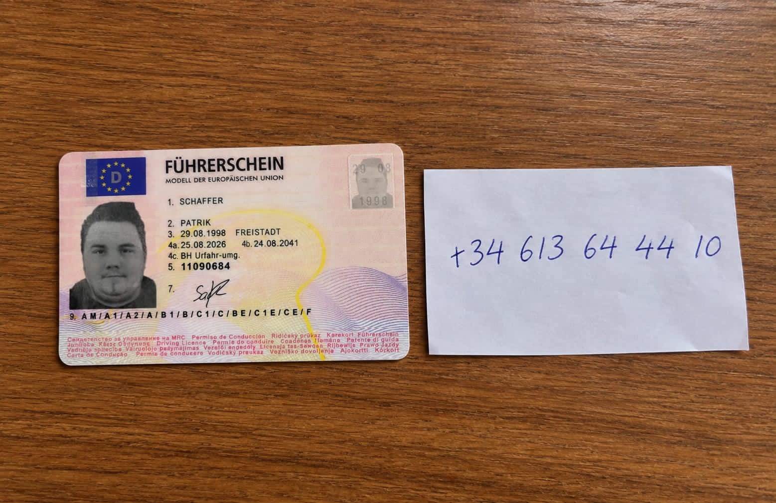 Carnet de conducir austríaco parte delantera